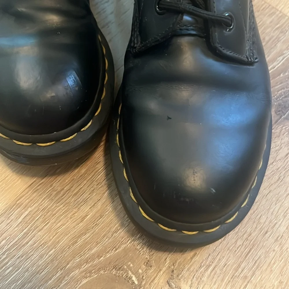 Dr.Martens Black Ankle Boots Size EU38 / 7 Gently Used